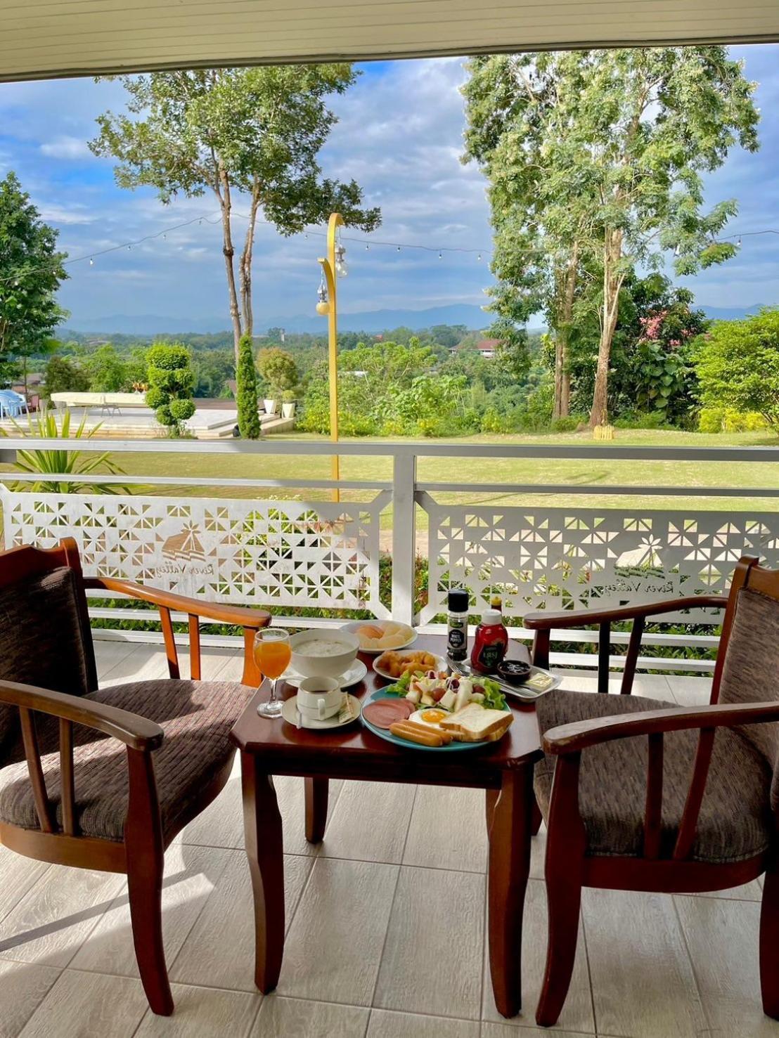 River Valley Resort แอทน่าน Exterior foto