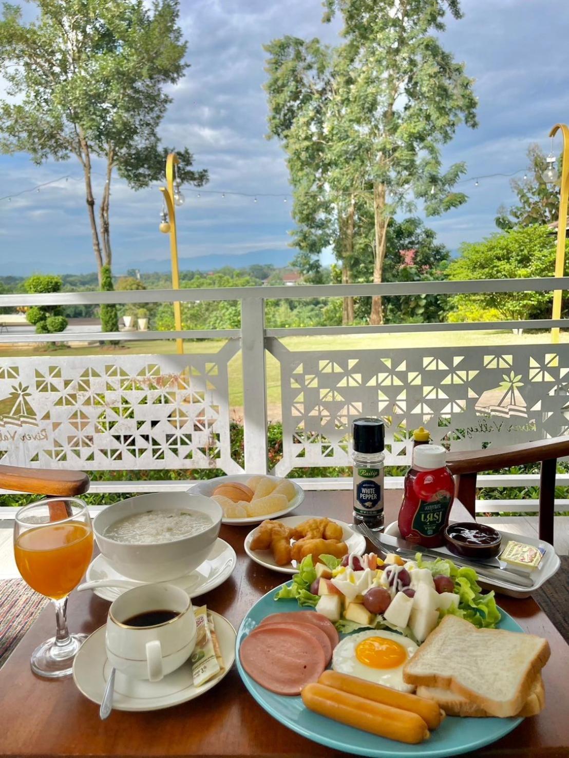 River Valley Resort แอทน่าน Exterior foto